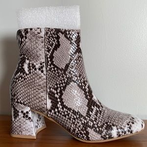 Chinese Laundry snake skin booties. Size 7.
